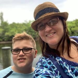 Meet your Posher, Lisa